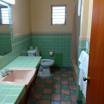 Town House Motel - Love this tile! - Hotels Near Me - Bedford, Pennsylvania