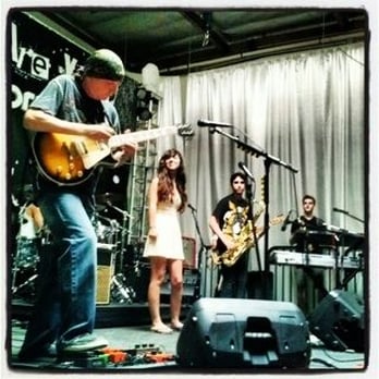 Jammin' Music - Jammin' Music Rock School playing onstage with Chicago guitarist Dwayne Bailey - Art Schools Near Me - Long Beach, California Jammin' Music - Jammin' Music Rock School playing onstage with Chicago guitarist Dwayne Bailey - Art Schools Near Me - Long Beach, California