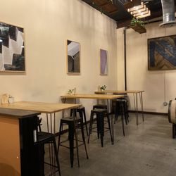 Nomadic Beerworks - Seating