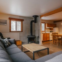 Gîte du Mont-Albert - Sepaq - Chalet avec vue sur la montagne