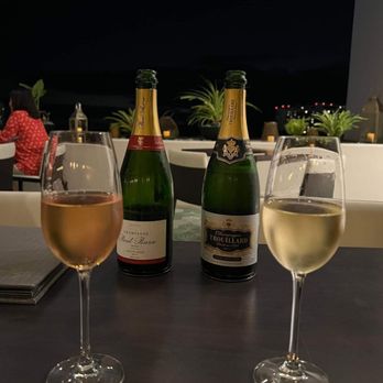 Solera - WINE! - Lounges Near Me - Honolulu, Hawaii Solera - WINE! - Lounges Near Me - Honolulu, Hawaii