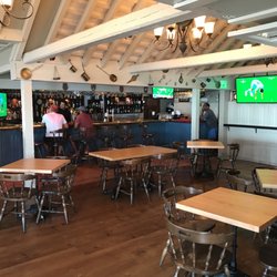 Henry VIII - Bar area