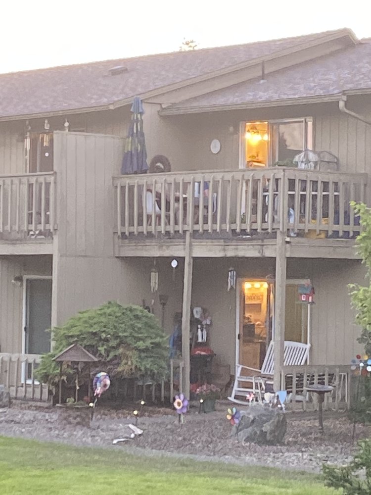 GATEWAY VILLAGE APARTMENTS Updated October 2024 3255 Gateway St