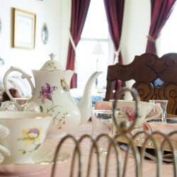 Dahlia House Bed & Breakfast - Time for Tea....
