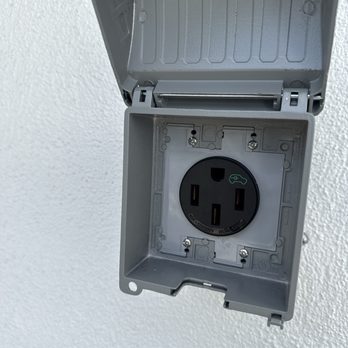 Eon Electric - Outlet - Electricians Near Me - Huntington Beach, California