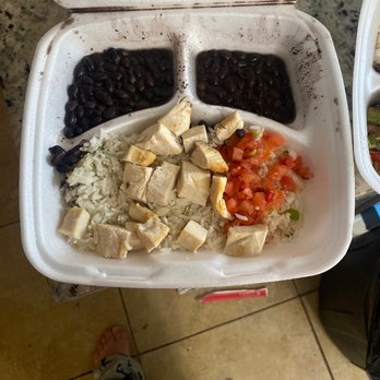 Wahoo's Fish Tacos - Suppose to be bonzi bowl with chicken. Plane - Mexican Near Me - Henderson, Nevada Wahoo's Fish Tacos - Suppose to be bonzi bowl with chicken. Plane - Mexican Near Me - Henderson, Nevada