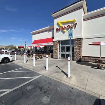 In-N-Out Burger - Parking in the front... - Burgers Near Me - Las Vegas, Nevada