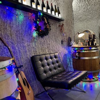 Relic Wine Cellars - Indoor space, decked out for Xmas - Wineries Near Me - Napa, California Relic Wine Cellars - Indoor space, decked out for Xmas - Wineries Near Me - Napa, California