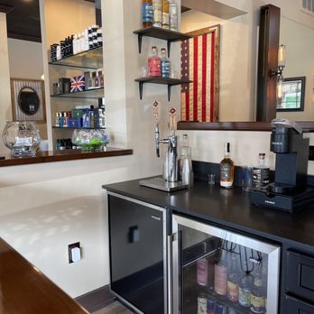 Philly Bloke - Super cool tea and coffee on tap. Beer and wine and bourbon etc. etc. - Men's Hair Salons Near Me - Wayne, Pennsylvania