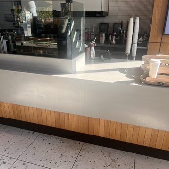 Starbucks - Coffee & Tea Near Me - Mountain View, California