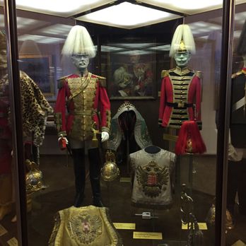 Heeresgeschichtliches Museum - Various uniforms of the Austrian emperor's bodyguards - Museums Near Me - Vienna, 9