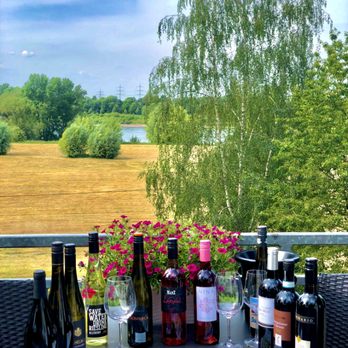 Bootshaus Ehingen - Weinauswahl - Schnitzel Near Me - Duisburg, NW