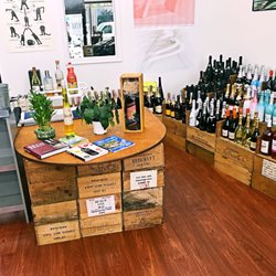 Douglaston Wine & Liquor