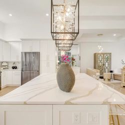 Trinity Cabinetry & Design - Cratz residence Kitchen/Bath Remodel

Completed by Trinity Cabinetry & Design