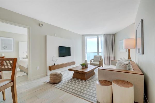 Beach House Fort Lauderdale, a Hilton Resort by null