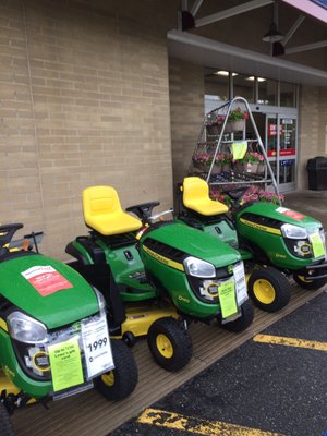 Lowe's Home Improvement by null