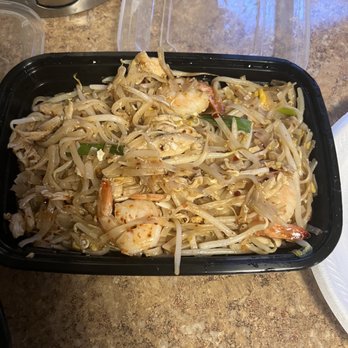 Malai Thai Restaurant - Pad Thai - Thai Near Me - Randolph, Massachusetts