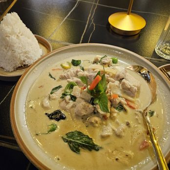 SIAM THAI EATERY - Updated March 2025 - 57 Photos & 16 Reviews - 1329 S