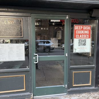 Pizzeria Uno - Entry - Pizza Near Me - Chicago, Illinois