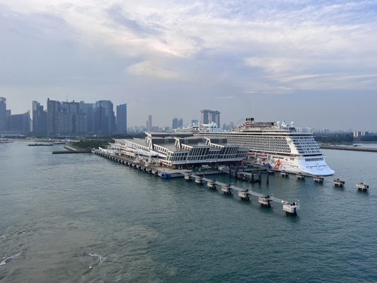 Marina Bay Cruise Centre by null