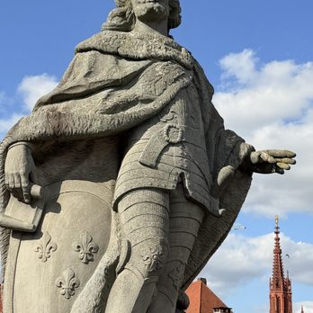 Alte Mainbrücke - Landmarks & Historical Buildings Near Me - Würzburg, BY