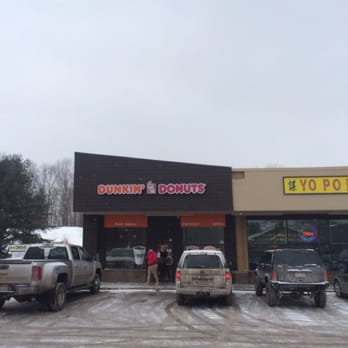 Dunkin' -  the outside of a dunkin donut shop - Coffee & Tea Near Me - Hamlin, Pennsylvania