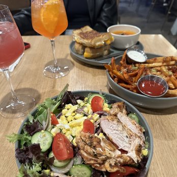 Station Craft - House salad + chicken, grilled cheese and tomato soup, 1/2 fries - Burgers Near Me - Dana Point, California