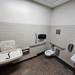 Mesa Gateway Airport - Family restroom