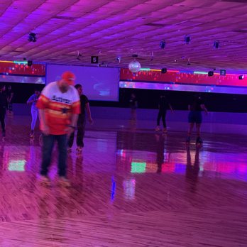 Bear Creek Roller Rink - I am not much better than them - Skating Rinks Near Me - Houston, Texas Bear Creek Roller Rink - I am not much better than them - Skating Rinks Near Me - Houston, Texas