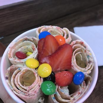Lucky Rolls cafe - The Cereal Killer - Ice Cream & Frozen Yogurt Near Me - Englewood, New Jersey Lucky Rolls cafe - The Cereal Killer - Ice Cream & Frozen Yogurt Near Me - Englewood, New Jersey