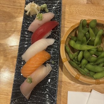Tomo Sushi & Ramen - Nigiri sampler - Sushi Bars Near Me - Omaha, Nebraska Tomo Sushi & Ramen - Nigiri sampler - Sushi Bars Near Me - Omaha, Nebraska