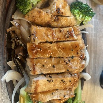 Oishii Japanese Bistro - Chicken Teriyaki - Sushi Bars Near Me - Powell, Ohio Oishii Japanese Bistro - Chicken Teriyaki - Sushi Bars Near Me - Powell, Ohio