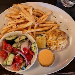 CRAB CAKE CRAB CAKE