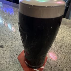 Guildford Station Pub - Guinness (near perfect pour)
