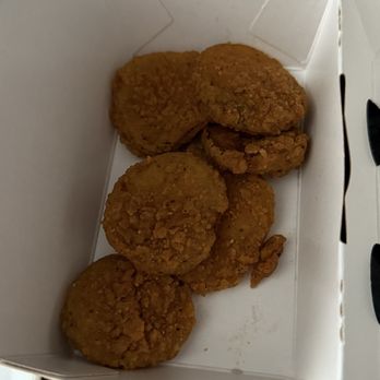 Shake Shack The Boulevard - Soggy and contained only 6 pickles! - Hot Dogs Near Me - Buffalo, New York
