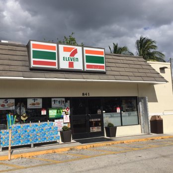 7-Eleven - the front of the store - Convenience Stores Near Me - Fort Myers Beach, Florida 7-Eleven - the front of the store - Convenience Stores Near Me - Fort Myers Beach, Florida