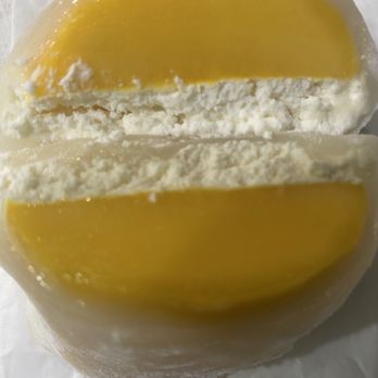 Moignet  A Social Cafe - Mango mochi with cream - Bakeries Near Me - Las Vegas, Nevada