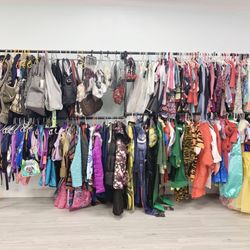 Pitter Patter SRQ - Baby carriers and boutique clothes for children