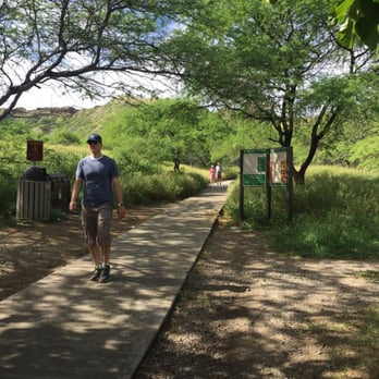 Diamond Head State Monument - Super crowded trail with kids and family. Not my kind of peaceful trail. - Parks Near Me - Honolulu, Hawaii
