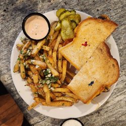Bottom of the Fifth Sports Bar and Grill - Cheese Burger and Garlic Fries