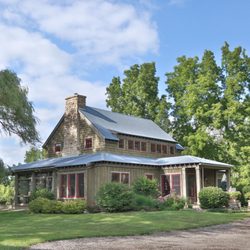 Better Homes and Gardens Real Estate Dream Partners - Luxury Property sold in Dodgeville, WI by Better Homes and Gardens Real Estate Dream Partners. Contact us today to sell your luxury home!