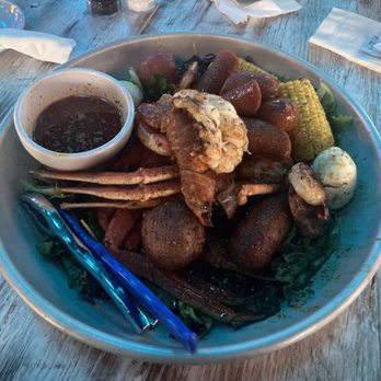 Hooked Island Grill - Seafood boil - Seafood Near Me - Cape Coral, Florida