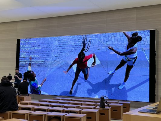 Apple Fifth Avenue by null