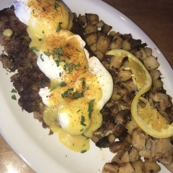 Brownstone Pancake Factory - Irish benedict - Breakfast & Brunch Near Me - Edgewater, New Jersey