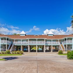 Bluff's Landing Marina and Lodge - 23 Room hotel with newly renovated rooms and views of Laguna Madre.