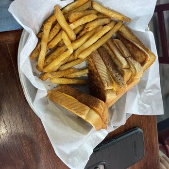 Cafe 290 - Fries and grilled cheese - Breakfast & Brunch Near Me - Manor, Texas