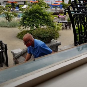 Harborside Hotel, Spa & Marina - Manager Bob not wearing his mask over his nose. - Italian Near Me - Bar Harbor, Maine Harborside Hotel, Spa & Marina - Manager Bob not wearing his mask over his nose. - Italian Near Me - Bar Harbor, Maine