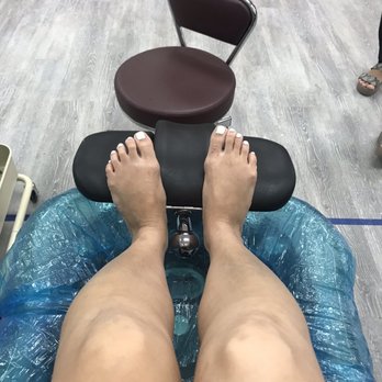 Davi Nails - Getting a Callous Treatment Scrub - Nail Salons Near Me - Santa Clarita, California