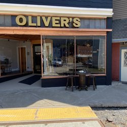 Oliver's Cigar Lounge
