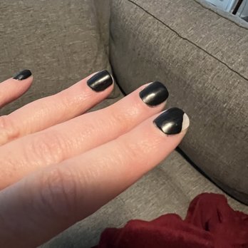 Silk Nails - This happed taking the wrapping off a paper towel roll. This is the worst mail experience I've ever had. - Nail Salons Near Me - Kingwood, Texas